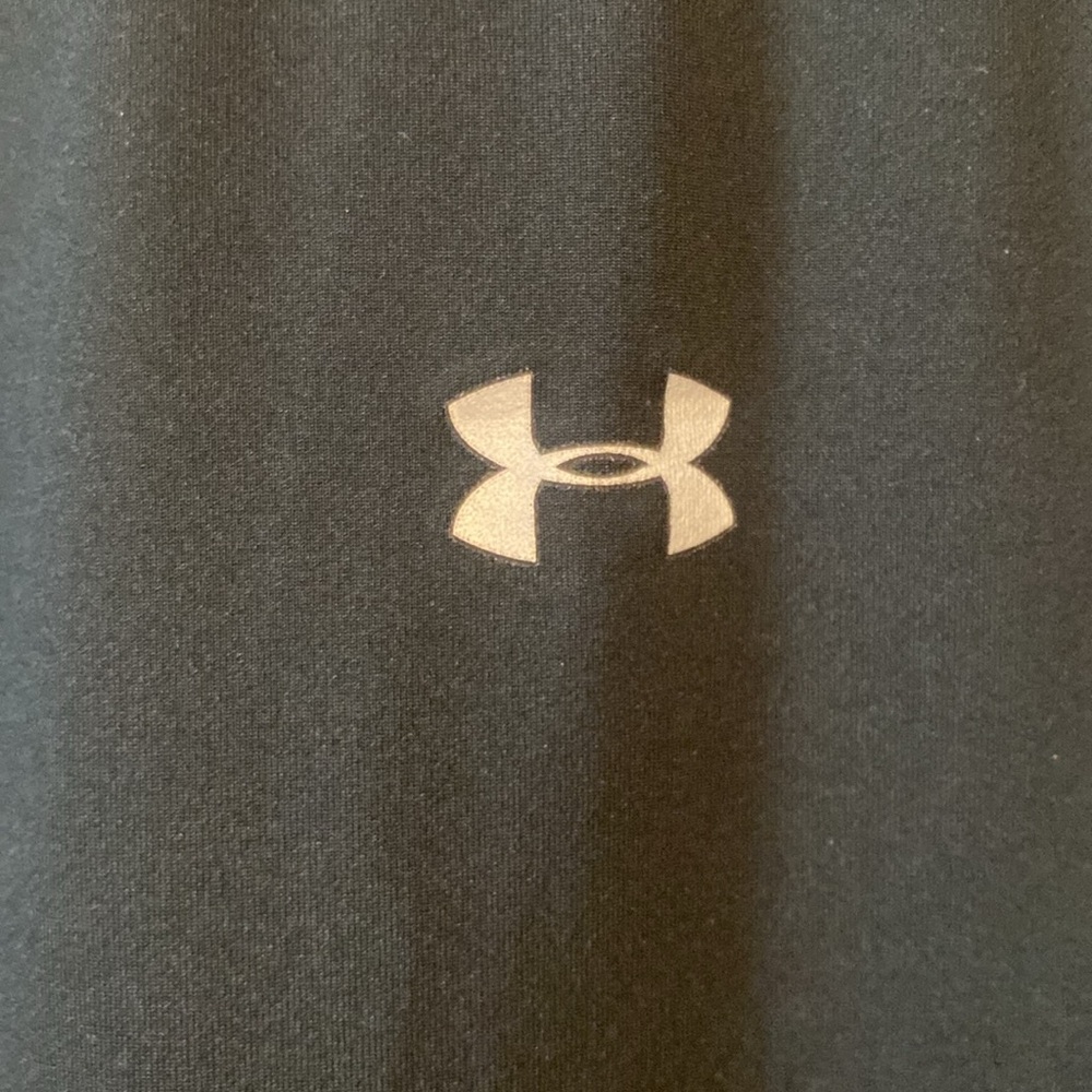 Under Armor tee - Picture 2 of 3